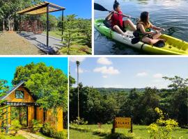 Uphill Cozy Cabins in an Island Lake for Family getaway, hotel v destinaci Cavinti