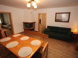 Leśniczówka Wigierskiego Parku Narodowego w Maćkowej Rudzie、Krasnopolのホテル