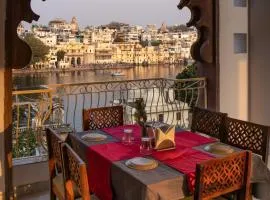 DERA PICHOLA- A Lake Facing Boutique Hotel