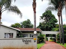 UNIQUE BnB, hotel with pools in Vryheid