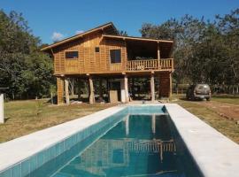 Maison autonome en bois, à Brasilito, casa o chalet en Brasilito