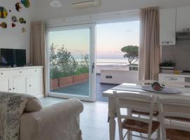 Welcomely - La Casa Sul Mare, hotel in zona Spiaggia di Cala Liberotto, Cala Liberotto