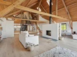 Completely refurbished typical Swiss farmhouse