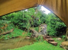 Galaha Eco Camping 1, glamping v mestu Kandy