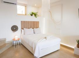 Costa Brava acollidor apartament amb gran terrassa per a 3 persones, hotel en Castellón de Ampurias