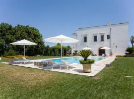 Villa Maxima Privacy and Pool - Happy Rentals, hotell med pool i Galatina