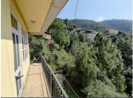 Goroomgo Homestay Sukh Dham Shimla - Homestay Like Home Feeling Mountain View, hotel v destinácii Shimla