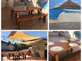 Casa Sicilia Bedda, cheap hotel in Aci SantʼAntonio