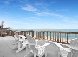 Luxurious Mermaid Inn Beach House: Hot Tub, Game Room, Kayaks, villa Wading Riverben