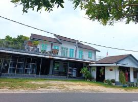 VILLA ANJUNG TAMU, семеен хотел в Kampong Pak Sabah