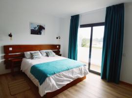 Bed & Breakast EQUITARE RURAL, hotel u gradu Miranda do Corvo