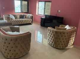 Prestigious Elegant Duplex - Abasscee, hotel in Freetown