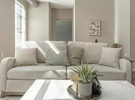 Landing - Modern Apartment with Amazing Amenities (ID9906X37)