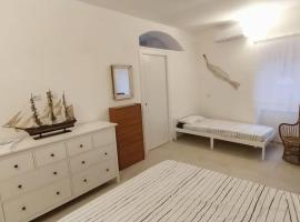 Ferrando Apartments Norma’s House, Le Grazie, hotelli kohteessa Le Grazie
