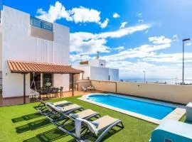 Villa Trueno Refugio de Lujo con Piscina Climatizada y Vistas
