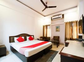 OYO Hotel Utsav: Jabalpur, Jabalpur Havaalanı - JLR yakınında bir otel