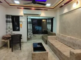 Cozy Furnished Apartment One Block From The Ocean