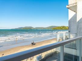 Duplex pé na areia com vista deslumbrante RAT001, cabaña o casa de campo en Porto Belo