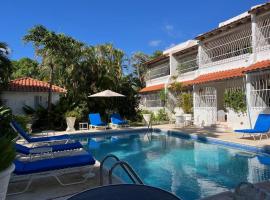 Fabulous condo, 5 mins from Mullins Beach., apartamento en Saint Peter