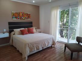 Aparts Lio Nell, hotel romantico a Col&oacute;n