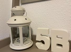 Las 5 Bes- Estudio bed&breakfast, pet-friendly hotel in Valladolid