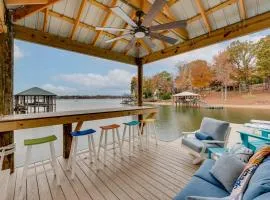 Cheerful Lake Wylie Home with Fire Pit!