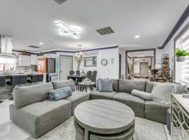 Waterfront Slidell Home with Patio 3 Mi to Beach!، فندق في سليدل