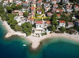 Villa LANA***