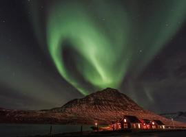 Mjoeyri Travel Holiday Homes、Eskifjörðurのコテージ