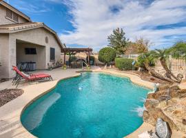 Phoenix Retreat with Heated Pool, Gas Grill and Yard!, hotell i Avondale