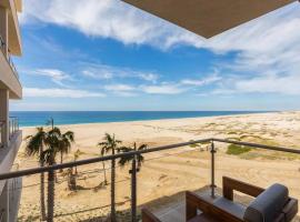 Beachfront 3 Bdrm Condo in Exclusive Diamante Golf, hotel golf di Cabo San Lucas