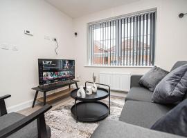 Solid Mirror Modern Riverside Home, Doncaster, hotel with parking in Doncaster