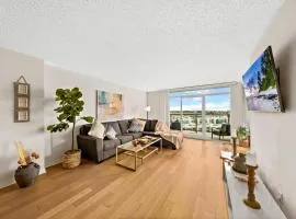 The tulip Marina Highrise with ocean view