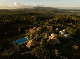 Aloguinsan에 위치한 글램핑장 La Joya Farm Resort & Spa