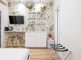 Leonina Apt - Colosseum