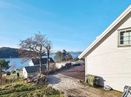 Holiday home Masfjordnes II, hotel with parking in Masfjorden
