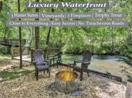Luxury Babbling River Mtn Home - 3 Master Suites - Hot Tub - Great Price!