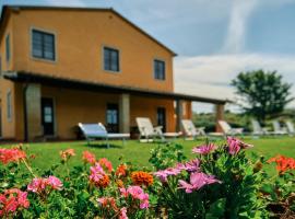 8380 Agriturismo il Saragiolo, hotel-fazenda rural em Manciano