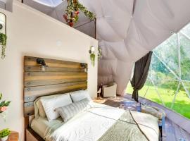 Unique Escapes - Nature Lovers Geodome, luxury tent in Monticello