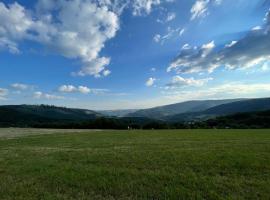 Nádherné místo pro váš relax v přírodě, hotel in Uherské Hradiště