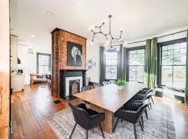 Grand Historic Downtown Home that Gives Back, vakantiehuis in Lynchburg
