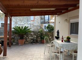 Manousos Guest House, cottage in Heraklio
