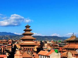 HOTEL RUPAKOT AND ROOFTOP RESTAURANT, hotel cerca de Plaza Durbar - Bhaktapur, Bhaktapur