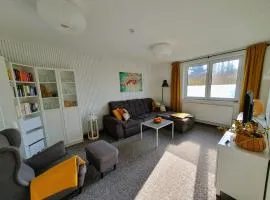 geräumige, moderne Ferienwohnung mit PKW- und Fahrradstellplatz - FeWo Nordland