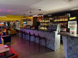 Bar-celona, hotel en Vilna