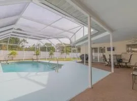 Sea Salt Retreat! Private pool home in Bradenton just 5 miles from Anna Maria!