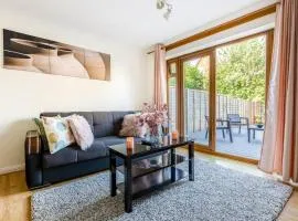 Cozy Family-Friendly House (3mins from Erith and Slade Green station)