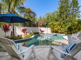Ocean Star! 7 Bdrms, 7 Baths! Beaches less than 5min walk to beach!, hotel v destinaci Holmes Beach