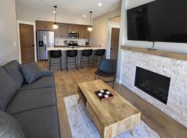Powder Heights #22 townhouse, holiday home in Sun Peaks