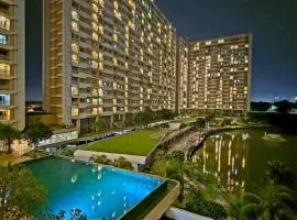 Quiet Low Level Lake View 3BRs Lippo Cikarang EJIP -Min Stay 3 Nights-